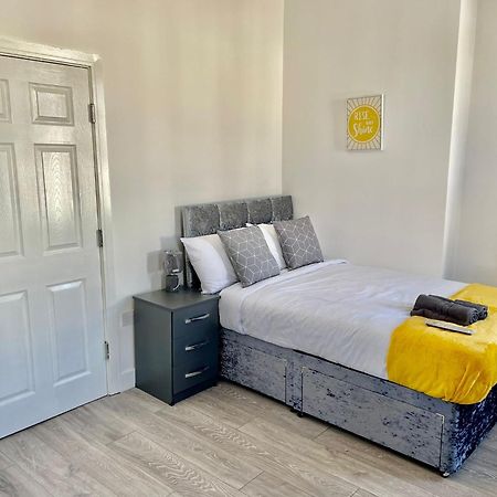 Cheerful 1 Bed Apartment Cardiff City Centre - Penarth Rd Oda fotoğraf