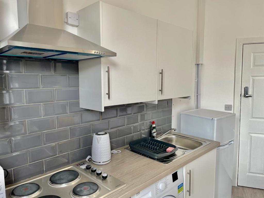 Cheerful 1 Bed Apartment Cardiff City Centre - Penarth Rd Dış mekan fotoğraf