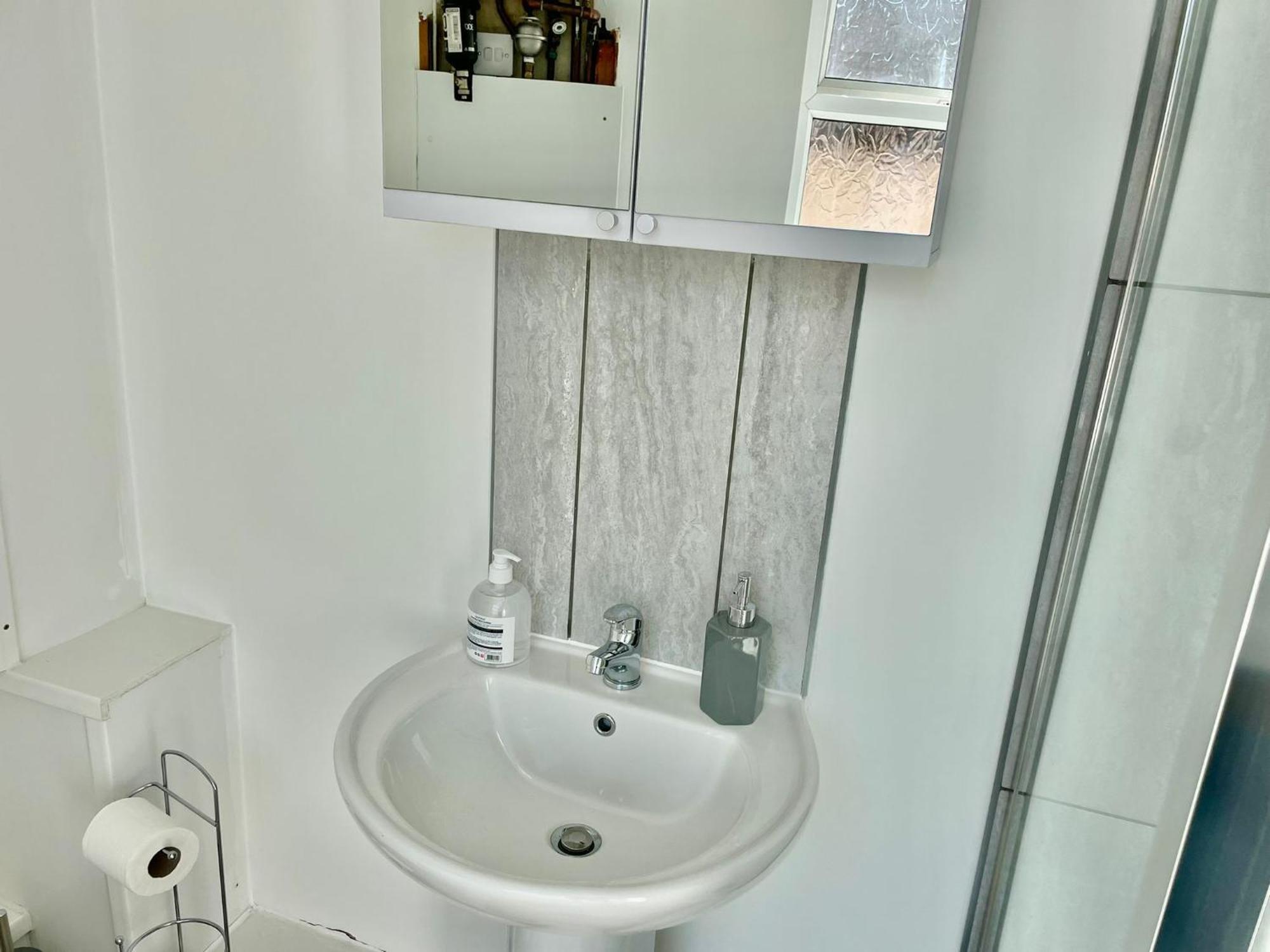 Cheerful 1 Bed Apartment Cardiff City Centre - Penarth Rd Oda fotoğraf